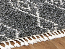 Load image into Gallery viewer, Maysel Large Rug
