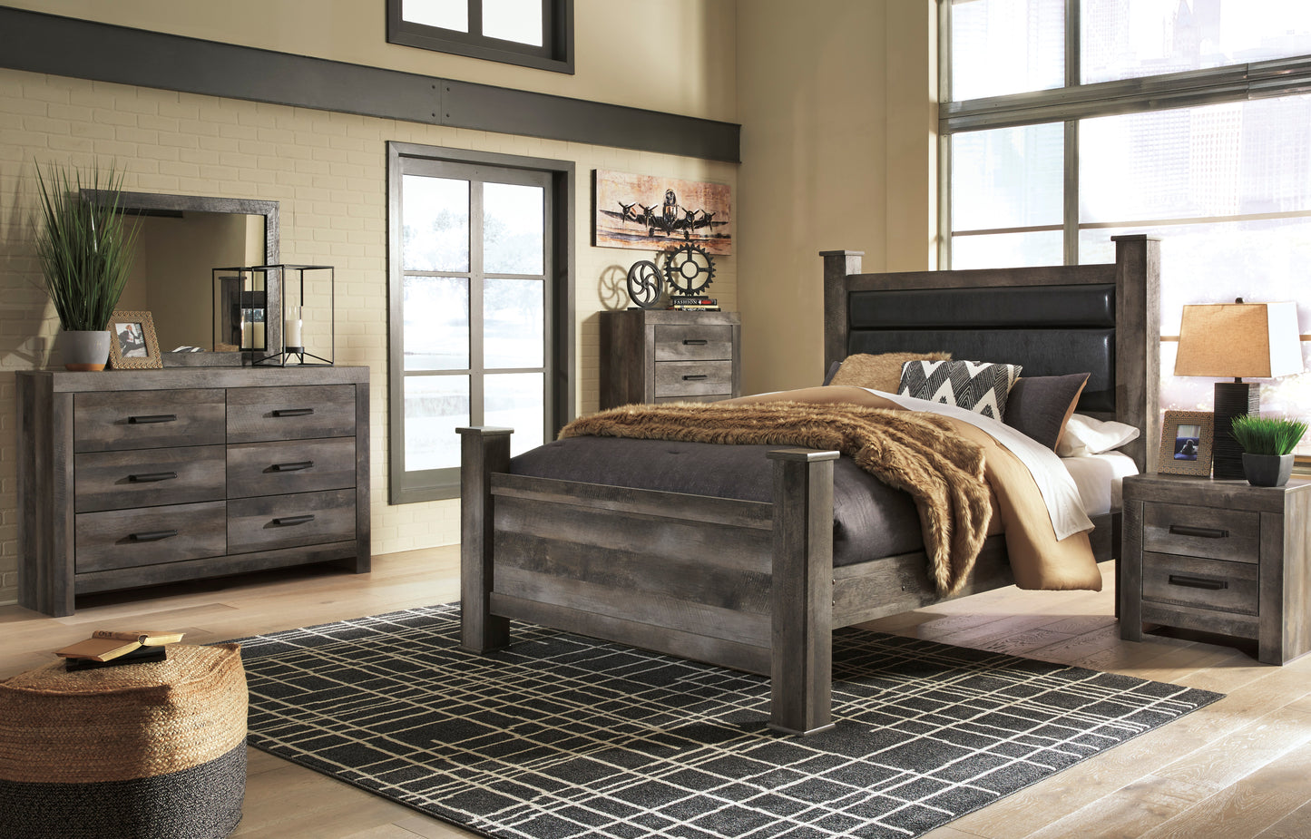 Wynnlow Queen Upholstered Poster Bed, Dresser and Mirror