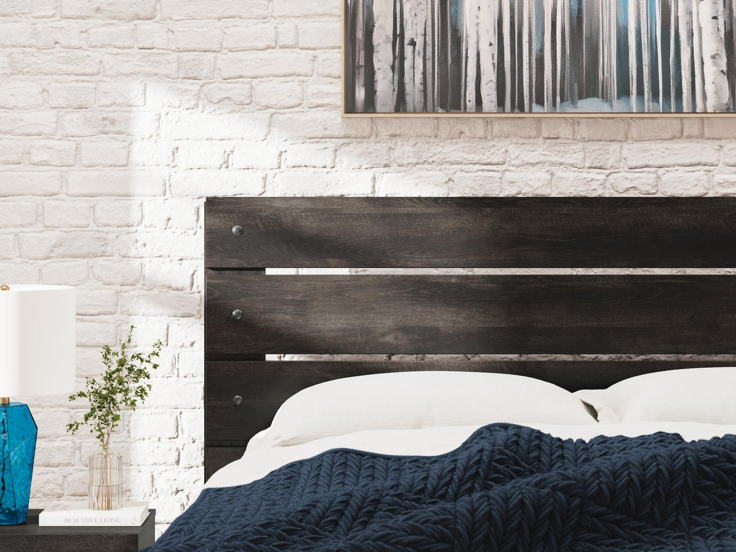 Hollivern Queen Panel Bed, Dresser, Mirror and Nightstand