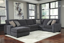 Load image into Gallery viewer, Tracling 3-Piece Sectional with Chaise
