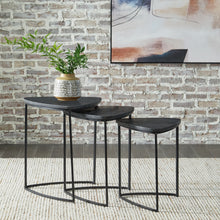 Load image into Gallery viewer, Olinmere Accent Table (3/CN)
