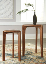 Load image into Gallery viewer, Brynnleigh Accent Table Set (2/CN)
